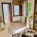 Gite: A La Courbe Du Fleuve Holiday home Godinne