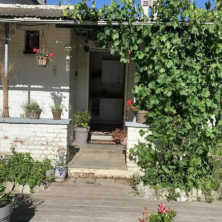 Gite: A La Courbe Du Fleuve
