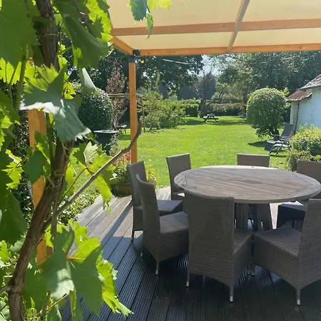 펜션 Gite: A La Courbe Du Fleuve Godinne