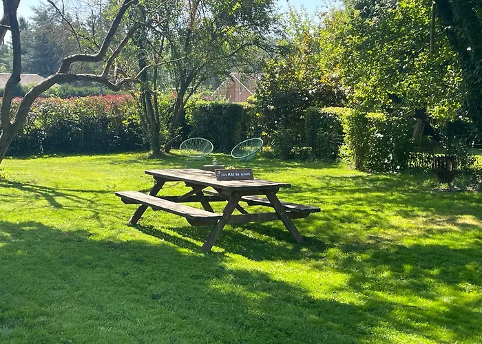 Gîte: à La Courbe Du Fleuve Godinne